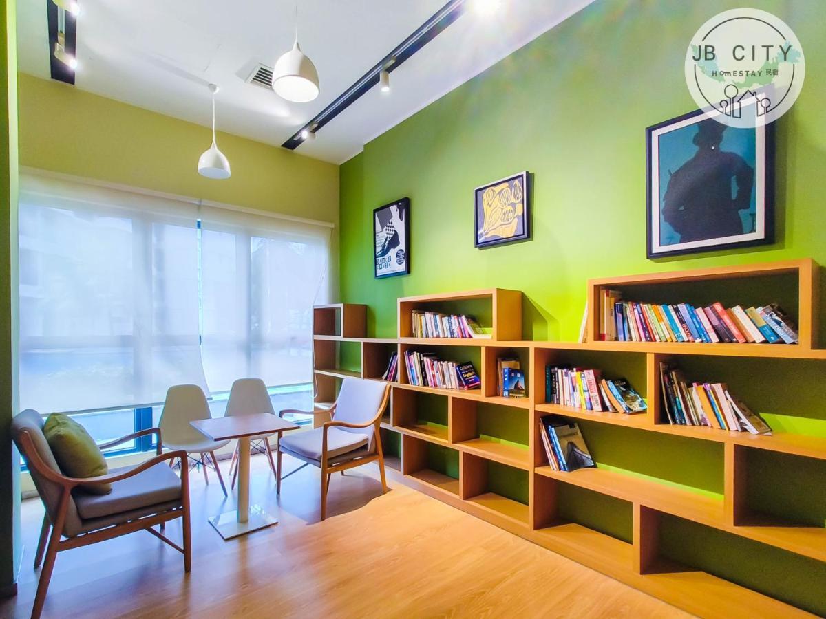 Apartment Danga Bay Country Garden By Rr Jbcity